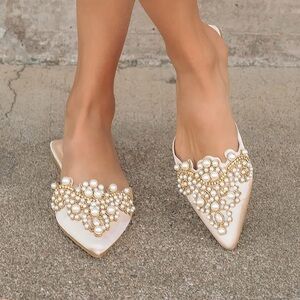 Never worn. Smoke free home. Perfect for wedding festivities.